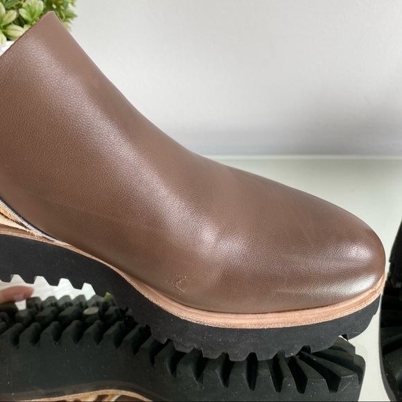 ALL BLACK Flatform Ankle Leather Jungle Print Tread Platform Shoes Size 9 - Picture 10 of 12